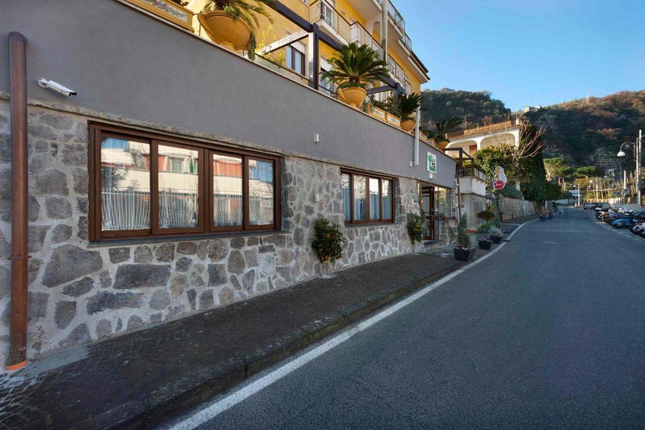Bed and Breakfast Relais Sorrento Terrace And Relax Экстерьер фото